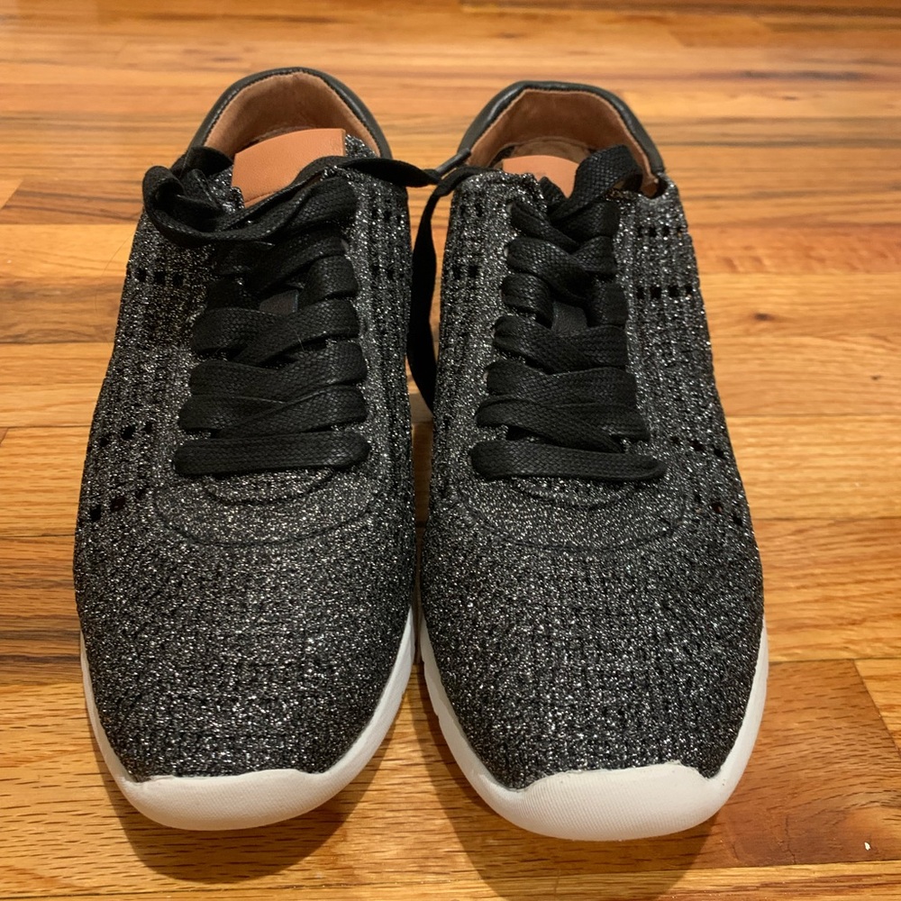 Gentle souls Raina lite knit sneakers - size 8 - NEW